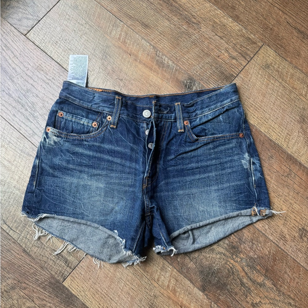 Like new Levi’s cutoff denim shorts